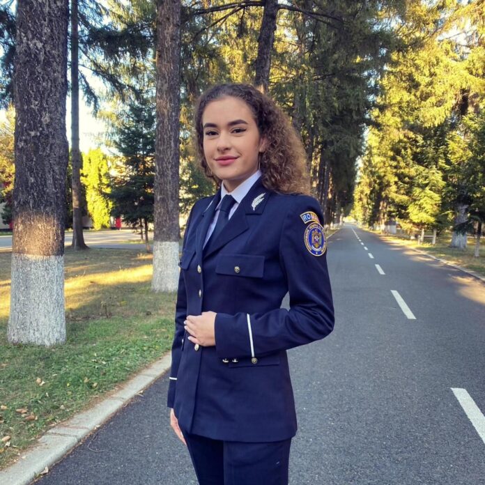 Tânăra polițistă Roberta Ungureanu va fi condusă astăzi pe ultimul drum cu onoruri militare