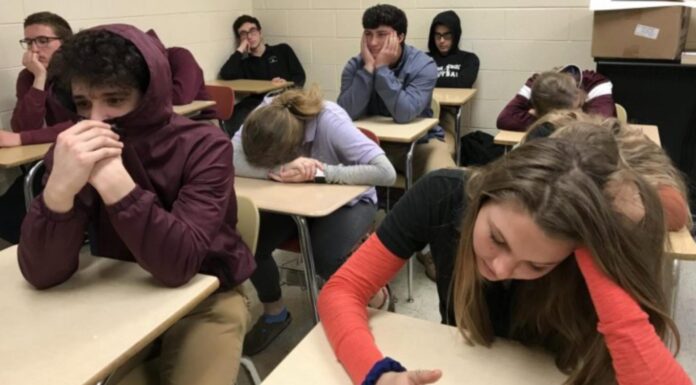 Sălile de detenție în școli – o opțiune, nu o obligație