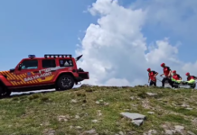 Femeie, cu traumatism cranian, găsită și salvată de pe munte