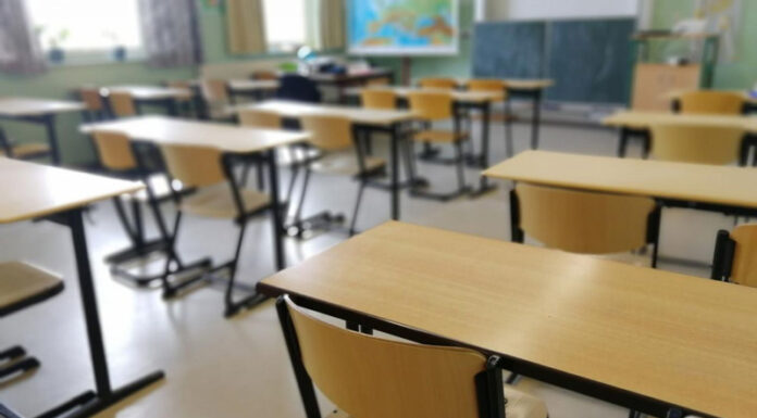 Mesaje de amenințare primite de două școli din Târgu Jiu