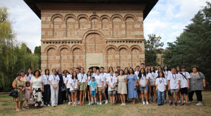 Elevii olimpici din județele Olteniei participă la Tabăra de excelență de la Craiova