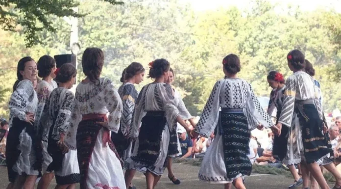 Tismana: Festival-concurs al „Cântecului, jocului și portului gorjenesc”