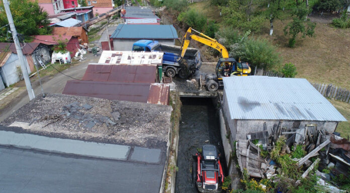 Decolmatare în zona Jiului de Est