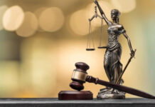 Primar și viceprimar, judecați până s-au prescris faptele!