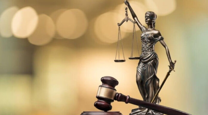 Primar și viceprimar, judecați până s-au prescris faptele!