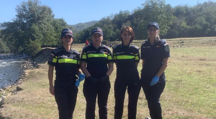 Foto: Polițiștii gorjeni s-au alăturat campaniei „Let’s do it, Romania!”