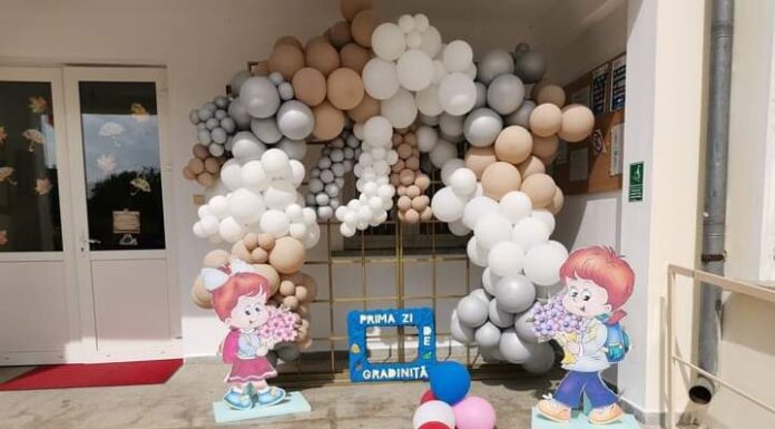 Început de an școlar în unitățile de învățământ din Târgu Jiu, aflate sub patronajul Mitropoliei Olteniei