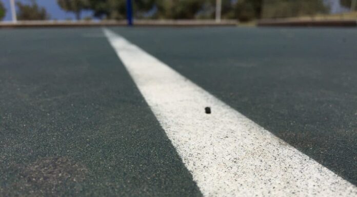 Lucrări de reparații pe o stradă din Târgu Jiu