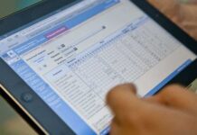 Tot mai multe școli din Gorj folosesc catalogul electronic. Șapte sunt din mediul rural. LISTA!