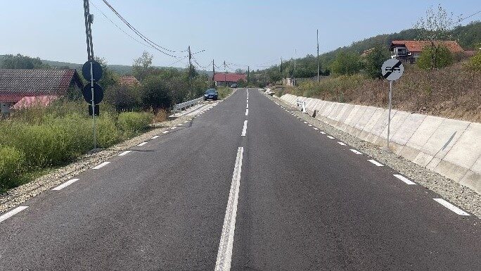 Cinci drumuri județene vor fi reabilitate