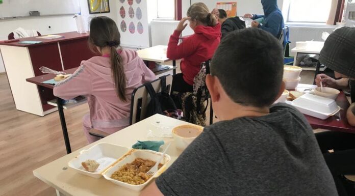 Povestea copiilor din Mehedinți intoxicați cu mâncarea primită la școală, la un pas să se repete și în Gorj