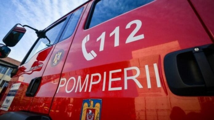 Târgu Jiu: Incendiu mare pe strada Ciocârlău, în apropierea caselor