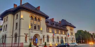 Elevele de 10 din Târgu Jiu, premiate de primărie