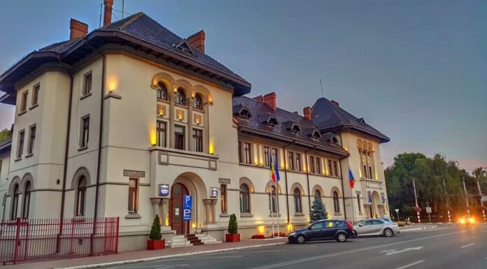 Elevele de 10 din Târgu Jiu, premiate de primărie