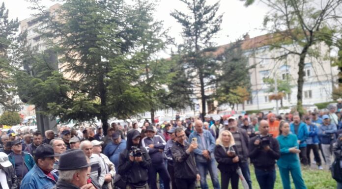Proteste la Petroșani, Târgu Jiu și București