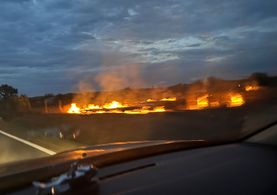 Scoarța: Incendiu lângă biserică!