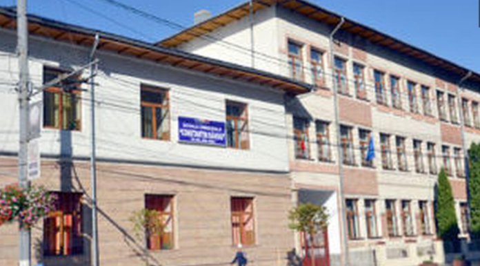 Demisie la o școală din Târgu Jiu