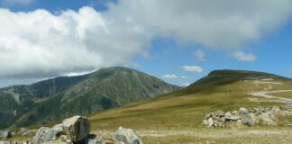 Repere autumnale, Odată cu toamna, Revenire în lumea de piatră a Jiului de Sus