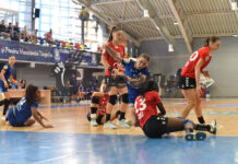 Program aglomerat pentru handbaliste. Duminică la Baia Mare, miercuri la Târgu Jiu vine Vâlcea