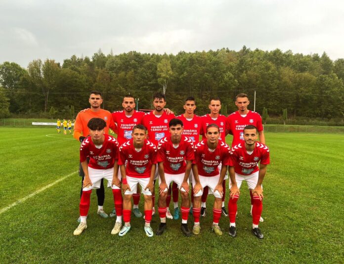 Liga 4 Gorj: Lupta rămâne strânsă în vârful clasamentului