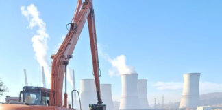 Peste 100 de tone de tot felul de resturi, colectate din apa Jiului. Decolmatare în zona barajului de la Rovinari