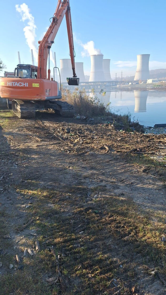 1a90d040-1a25-458d-a01a-c00b341f640a