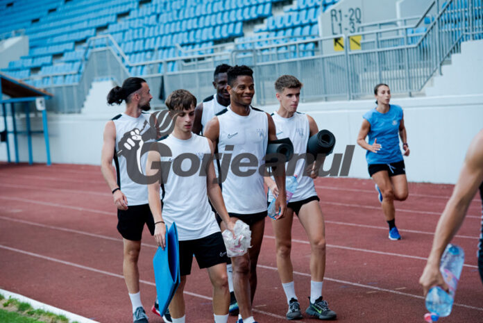 81c70a2d-5d04-4f1b-b1f3-a1fe65cbfa4f