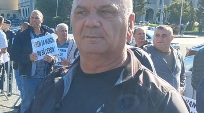 În jur 500 de salariați ai Complexului Energetic Oltenia, în fața Guvernului