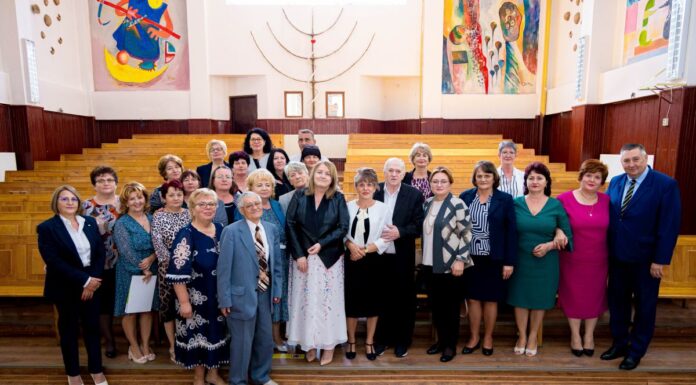 Târgu-Jiu, Colegiul Economic «Virgil Madgearu», 20 sept 2024 – O revedere distinsă şi emoţionantă, la 40 de ani de la terminarea liceului (promoţia 1984) – ,,Vă doresc să aveți curiozitatea și perfecționismul unor lecţii de aleasă educaţie”!