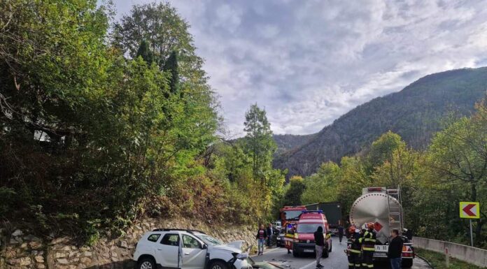 Un bărbat din Galați, rănit în accidentul de pe Defileul Jiului