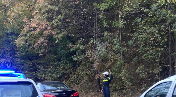 Foto/Video: Trei persoane, rănite într-un accident pe Defileul Jiului