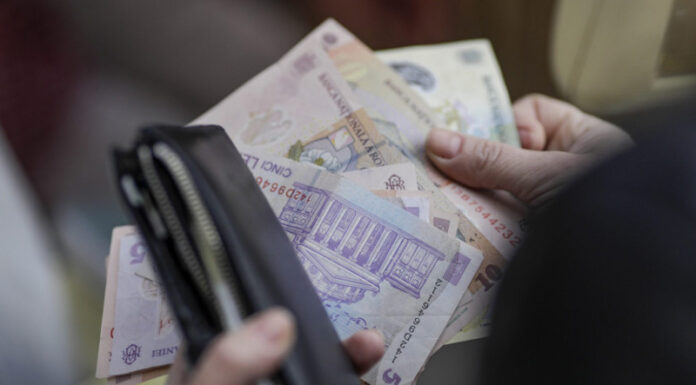 Pensia, armă letală sau politica orbului?