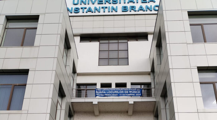 Peste 150 de tineri și-au găsit un job la Bursa locurilor de muncă de la Târgu Jiu