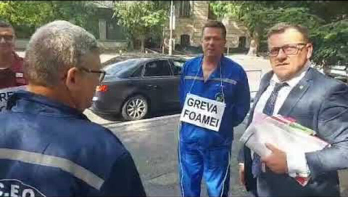 c02d077b-9e2b-49f4-a094-b049e160956f