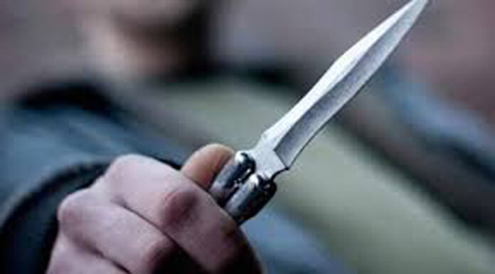 Internat într-un centru educativ pentru tentativă de omor. I-a aplicat patru lovituri de cuțit!