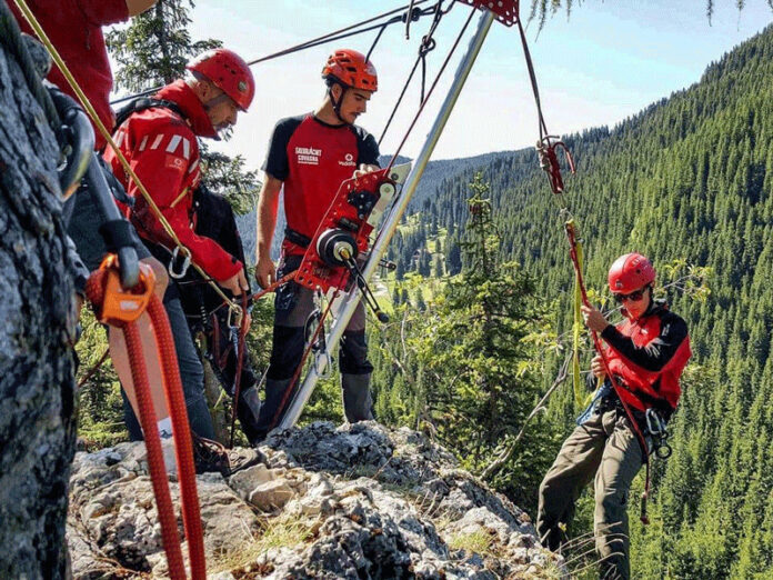 f513dd21-e5d6-464c-96d2-51a282c10c6f