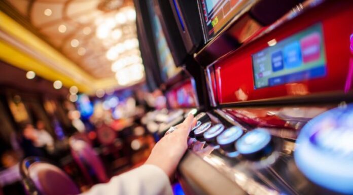 Cum contribuie jocurile ca la aparate gratis la popularitatea sloturilor online