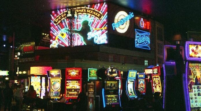 TOP CINCI superstiții în care cred cei care joacă la păcănele. Ultima te va lua prin surprindere!