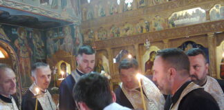 Mănăstirea «Sfânta Treime» de la Strâmba-Jiu şi-a sărbătorit hramul «Acoperământul Maicii Domnului» – „Toată nădejdea noastră spre tine o punem, Maica Lui Dumnezeu! Păzeşte-ne pe noi, sub sfânt Acoperământul tău”!