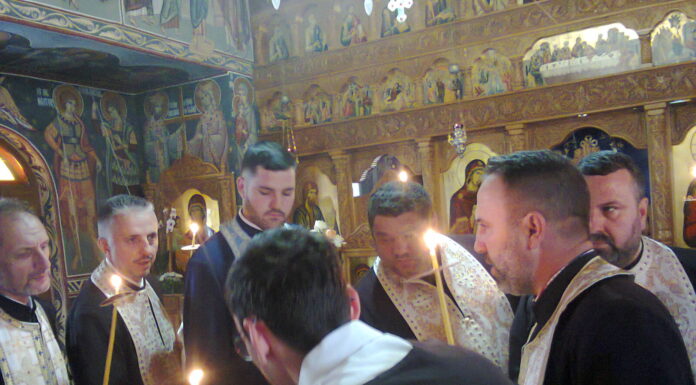 Mănăstirea «Sfânta Treime» de la Strâmba-Jiu şi-a sărbătorit hramul «Acoperământul Maicii Domnului» – „Toată nădejdea noastră spre tine o punem, Maica Lui Dumnezeu! Păzeşte-ne pe noi, sub sfânt Acoperământul tău”!