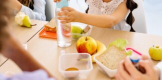 Amendă pentru un restaurant din Târgu Jiu care distribuia ”masă sănătoasă” elevilor din Drăguțești