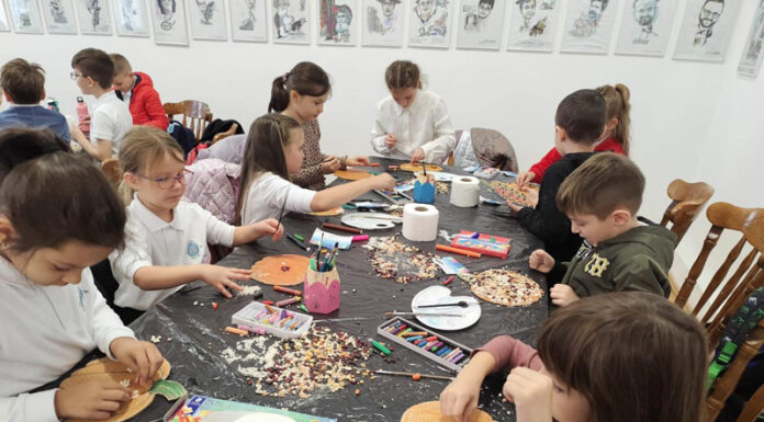 Zeci de copii, la atelierele de la Muzeul Județean
