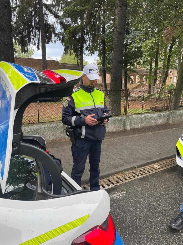 Tânăr depistat în trafic cu permisul suspendat