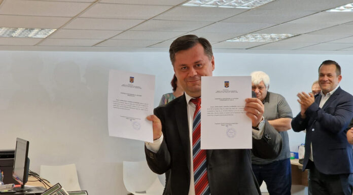 Mandatul primarului Romanescu, validat de instanță