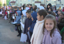 Tone de gunoaie strânse selectiv la o școală din Târgu Jiu! La fel va trebui să facă tot orașul!