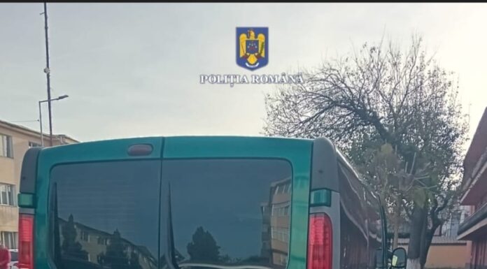 Transport ilegal de persoane pe ruta Rovinari-Bâlteni și retur