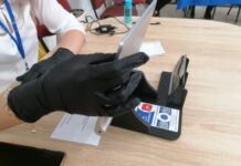 Astăzi sunt desemnați operatorii de calculator din secţiile de votare