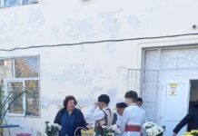 Târg cu bunătăți de sezon, în curtea Școlii Gimnaziale „Ecaterina Teodoroiu”