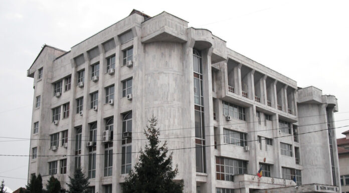 Doi minori, trimiși de Tribunalul Gorj la reeducare. Condamnați pentru trafic de droguri