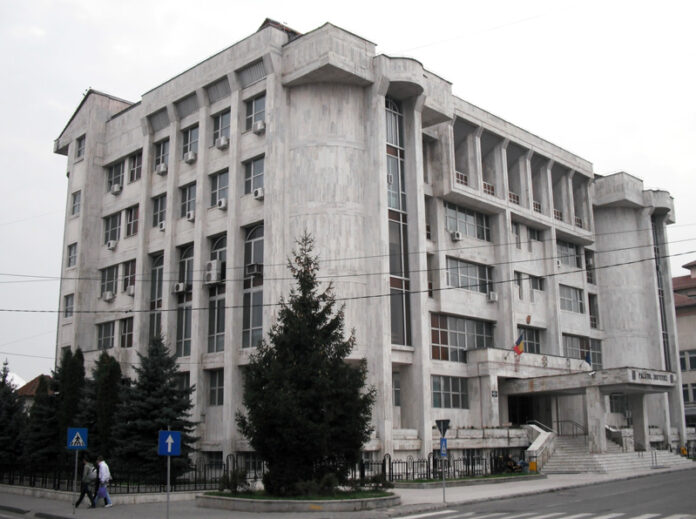 Doi minori, trimiși de Tribunalul Gorj la reeducare. Condamnați pentru trafic de droguri